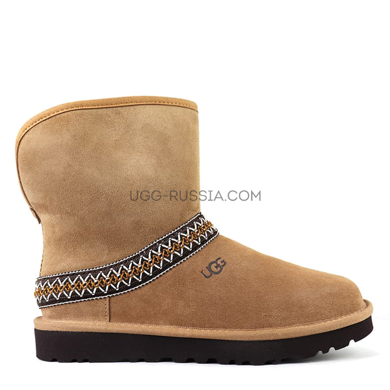 UGG Classic Short Crescent Chestnut
