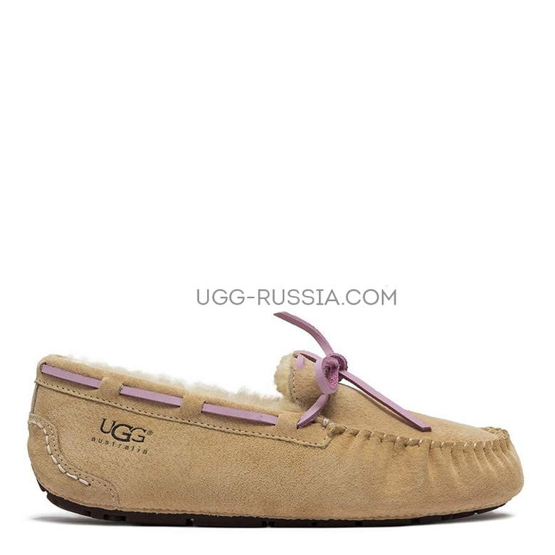UGG Dakota Sand